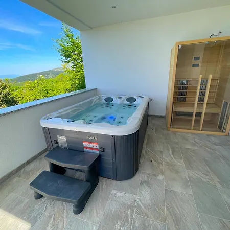 Holiday home With Bubble Bath , Sauna And Sea View Crikvenica