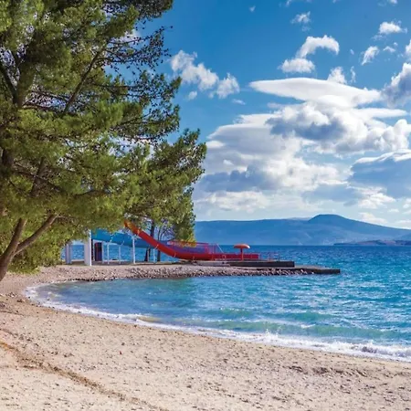 With Bubble Bath , Sauna And Sea View Holiday home