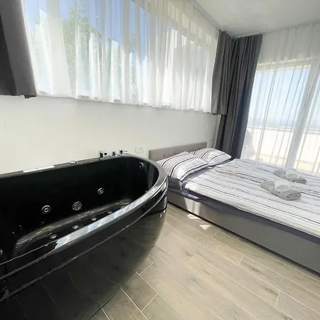 With Bubble Bath , Sauna And Sea View Holiday home *