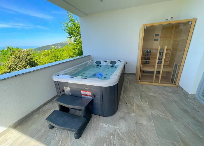 別荘 With Bubble Bath , Sauna And Sea View ツリクヴェニツァ