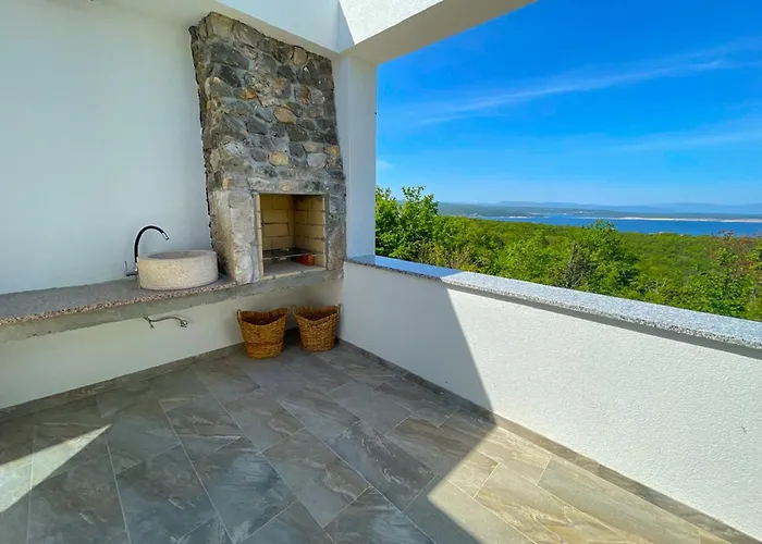 With Bubble Bath , Sauna And Sea View *