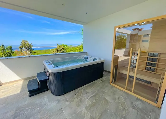 With Bubble Bath , Sauna And Sea View 別荘 ツリクヴェニツァ