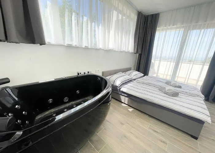 With Bubble Bath , Sauna And Sea View 別荘 *