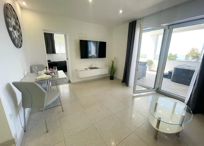 With Bubble Bath , Sauna And Sea View